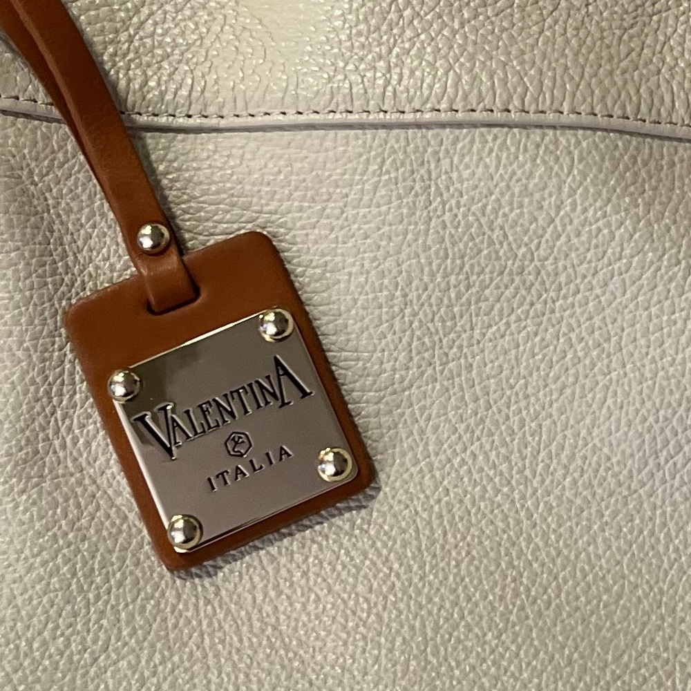 Valentina leather satchel/purse color cream and tan straps . Handles - Picture 11 of 15